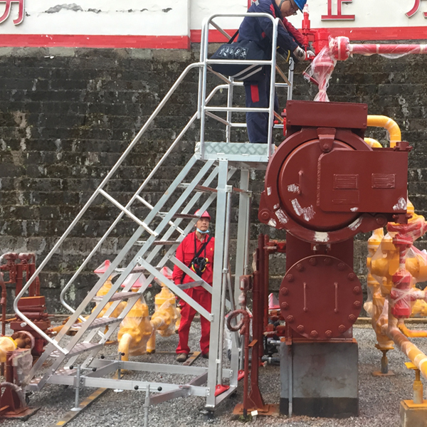 阀门登高操作工作平台