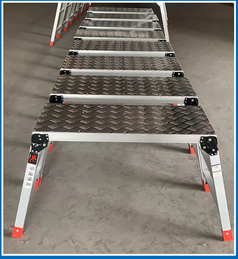 溧阳客户订购铝合金折叠平台马登梯16台