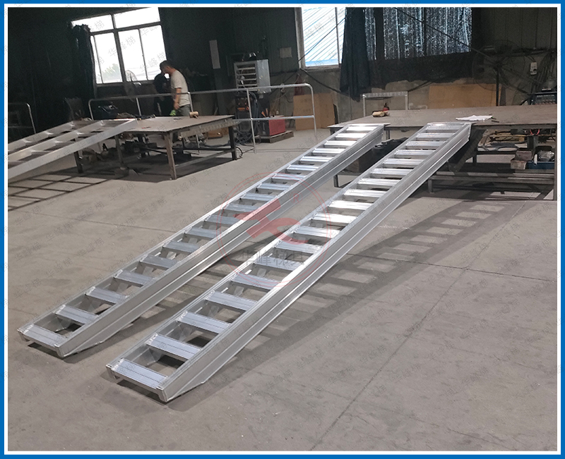 大连铝合金梯子