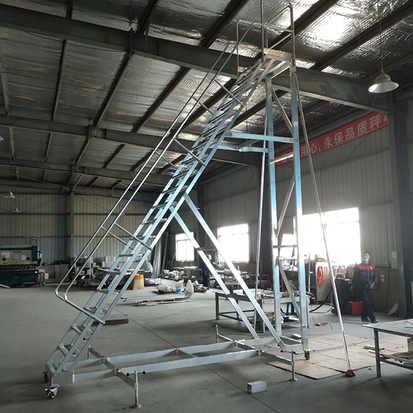 杭州客户经比价后终在我司定制五米高铝合金登高工作平台